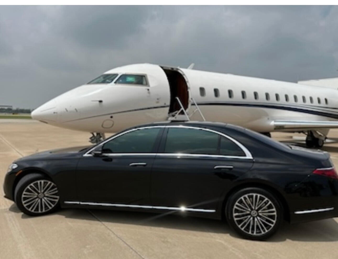 Black Wolf Limo – Luxury Service Get Your Quote in Minutes Please fill out the booking form below with all trip details.